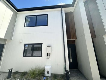 8/104 Martin Street, Wallaceville, Upper Hutt