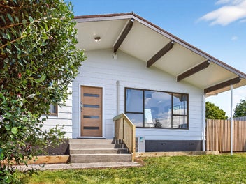 16 Camden Place, Pukete, Hamilton