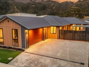 17 Cynisca Crescent, Wallaceville, Upper Hutt