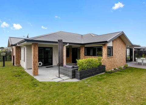 13 Maison Way, Rangatira Park, Taupo