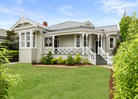 1/20 Russell Street, Stanley Point, Auckland