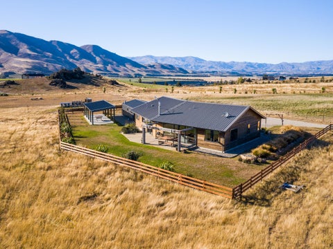 176 Queensberry Terrace, Queensberry, Cromwell