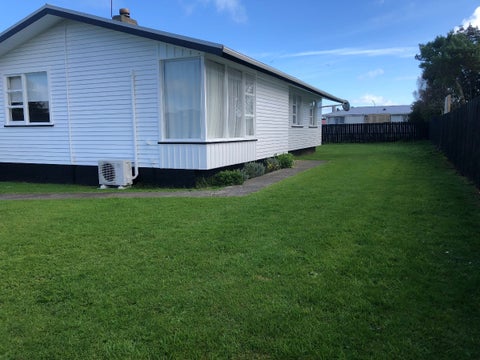5 Clouston Place, Opunake