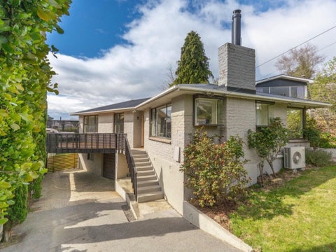 17 Colquhoun Street, Glenross, Dunedin