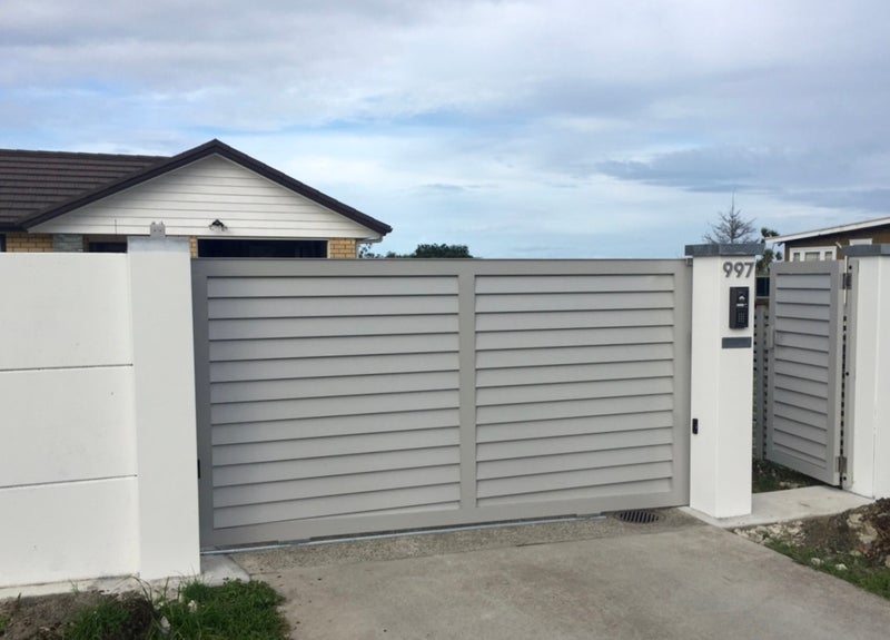 997 Whangaparaoa Road, Matakatia, Whangaparaoa - Carousel 1