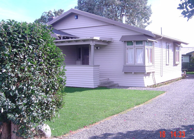 21 Knowles Street, Terrace End, Palmerston North - Carousel 1