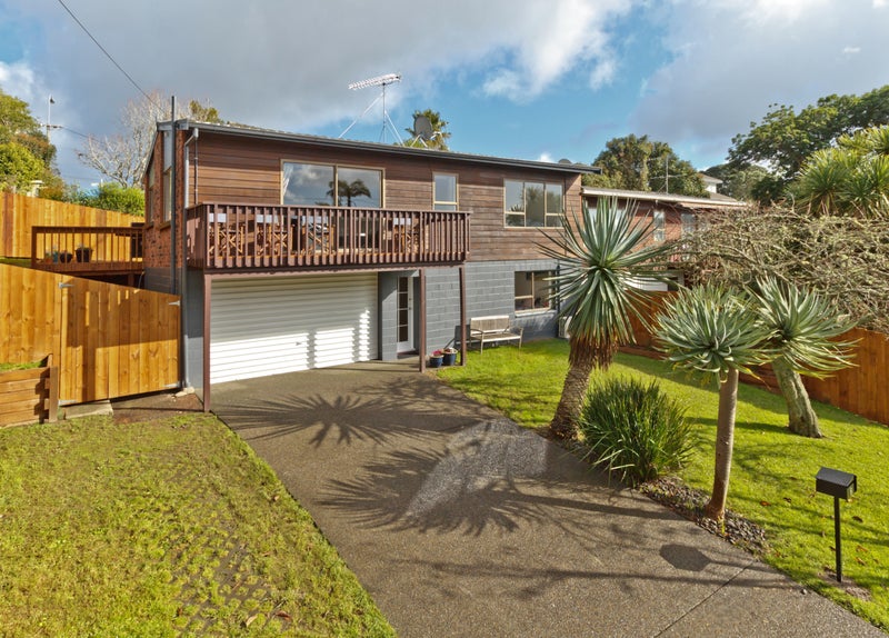 Property Valuation for 1/193 East Coast Road, Castor Bay, Auckland