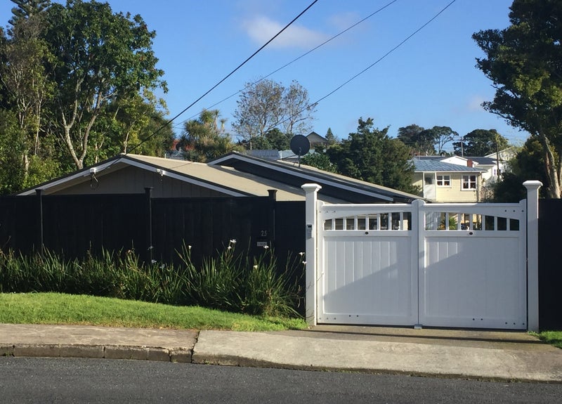 25 Regent Street, Devonport, Auckland - Carousel 1