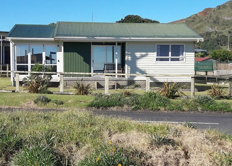 1 Point Road, Mōkau - Carousel 1