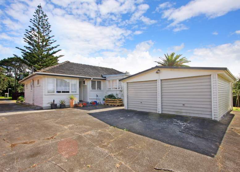 2 Church Street, Otahuhu, Auckland - Carousel 1