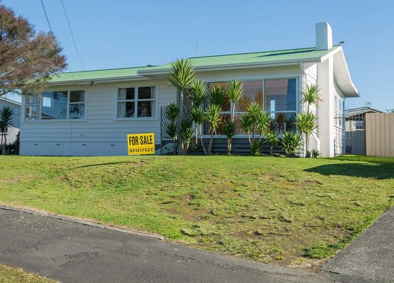 10 Cecil Street, St Andrews, Hamilton - Carousel 1
