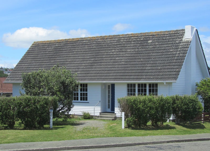37 Stewart Drive, Newlands, Wellington - Carousel 1