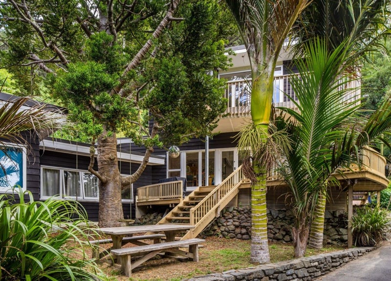 Property Valuation for 4 Huia Road, Days Bay, Lower Hutt Trade Me