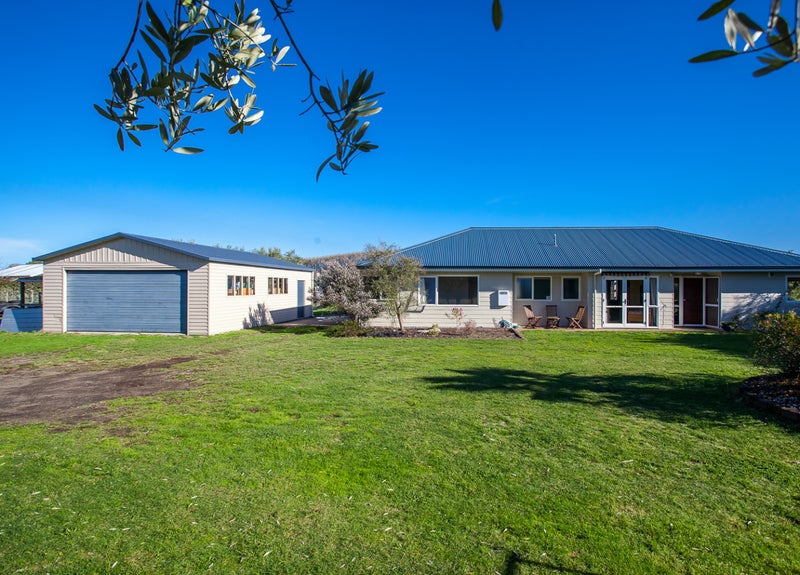 5 Edgehaven Lane, Te Teko, Whakatane - Carousel 1
