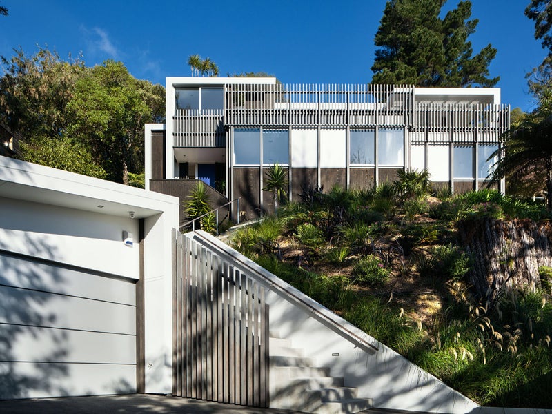 4 Francis Bell Grove, Lowry Bay, Lower Hutt - Carousel 1