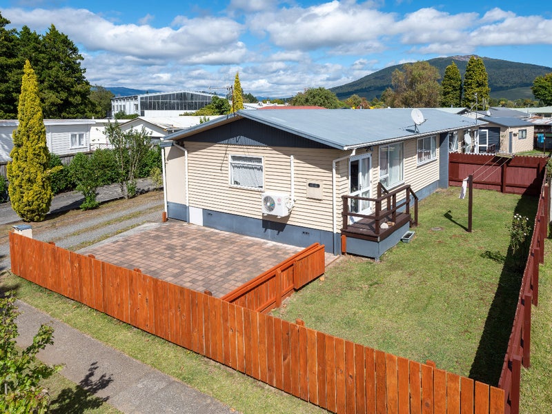 4 Mihipeka Grove, Tūrangi - Carousel 1