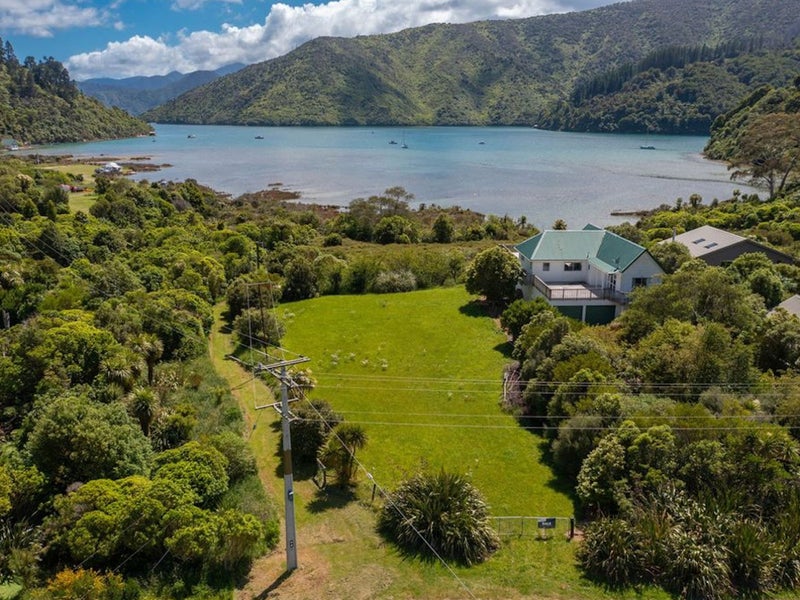 571 Port Underwood Road, Whatamango Bay, Picton - Carousel 1