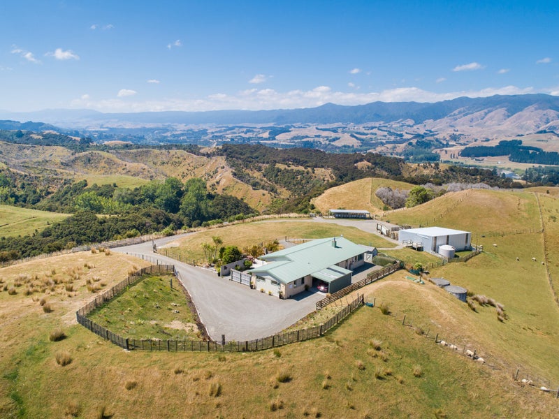 216 Zigzag Road, Pohangina, Ashhurst - Carousel 1