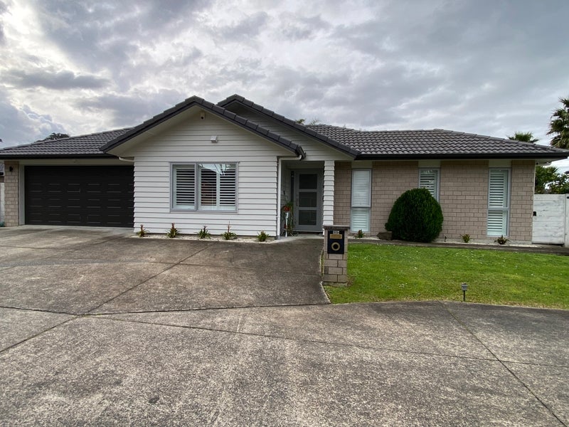 56H South Kensington Way, Henderson, Auckland - Carousel 1