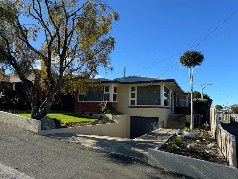 96 Preston Crescent, Belleknowes, Dunedin - Carousel 1