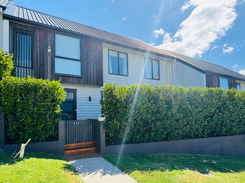 61B Westgate Drive, Massey, Auckland - Carousel 1