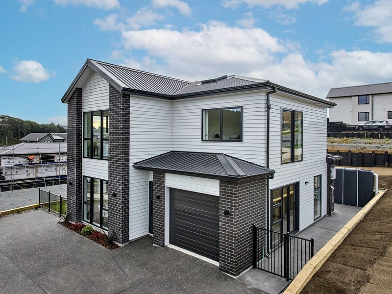 69 Holystone Road, Whitby, Porirua - Carousel 1