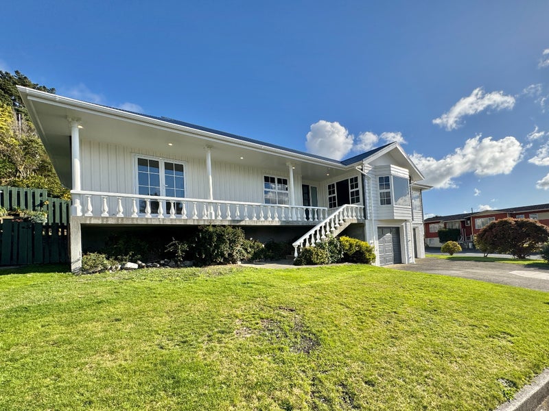 26 Spinnaker Drive, Whitby, Porirua - Carousel 1