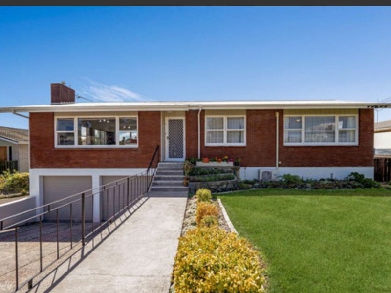 67 MacDonald Road, Glenview, Hamilton - Carousel 1