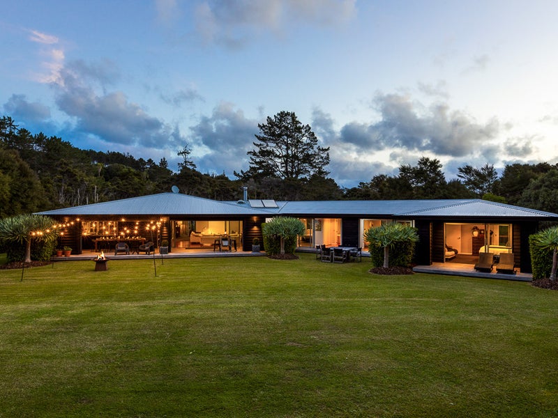 875 Hibiscus Coast Highway, Waiwera, Orewa - Carousel 1