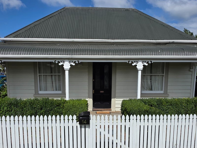 14 Moreton Road, Carterton, Carterton - Carousel 1