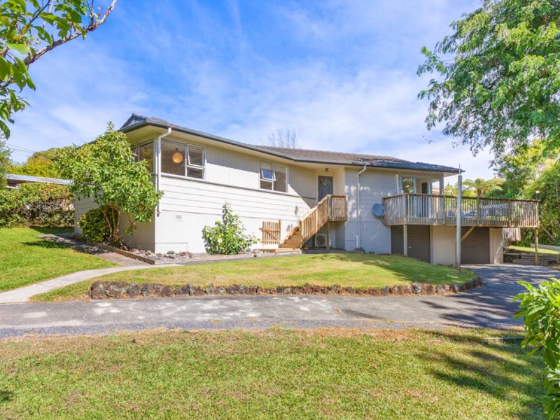58 Taipari Road, Te Atatu Peninsula, Auckland - Carousel 1