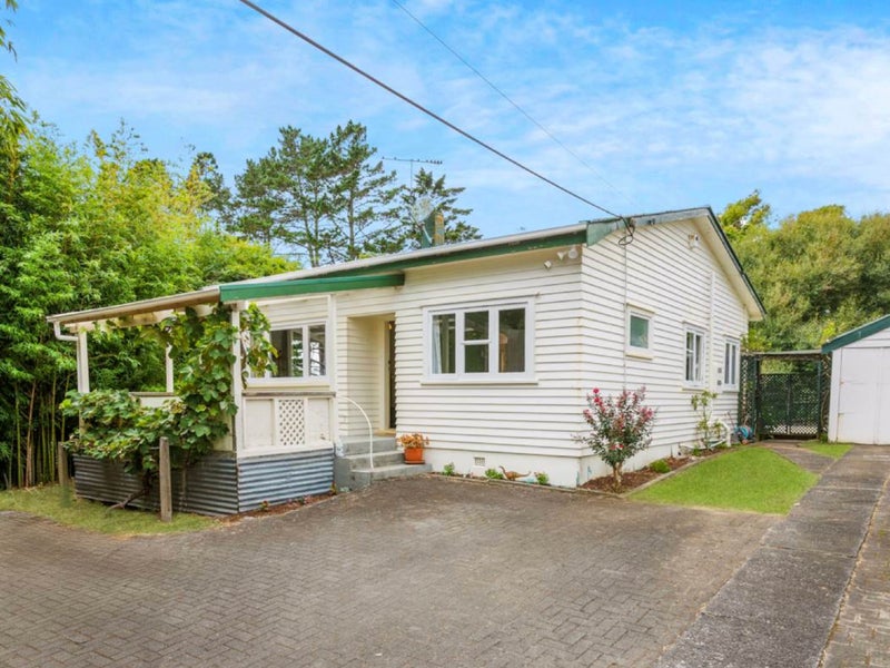 53 Woodside Road, Massey, Auckland - Carousel 1