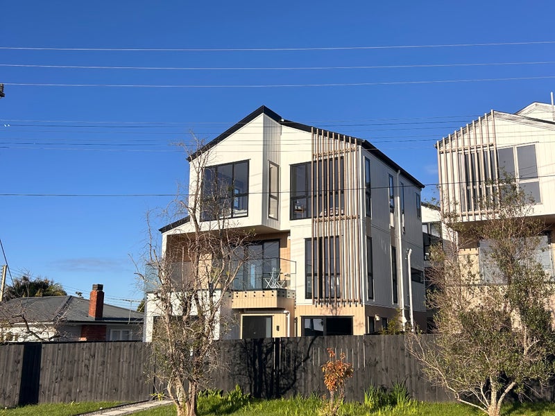 8C Stanley Avenue, Milford, Auckland - Carousel 1