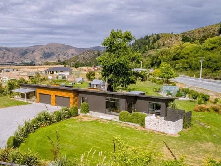 2 Pisa Road, Cromwell - Carousel 1