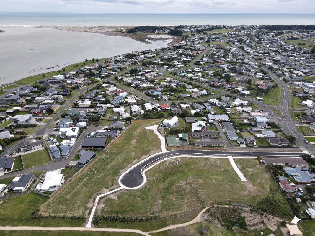1 Kilmister Way, Foxton Beach, Foxton - Carousel 1