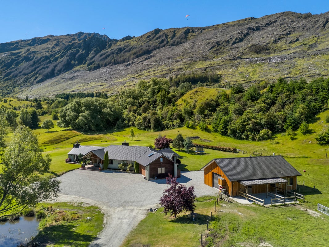 833 Malaghans Road, Speargrass Flat, Queenstown - Carousel 1