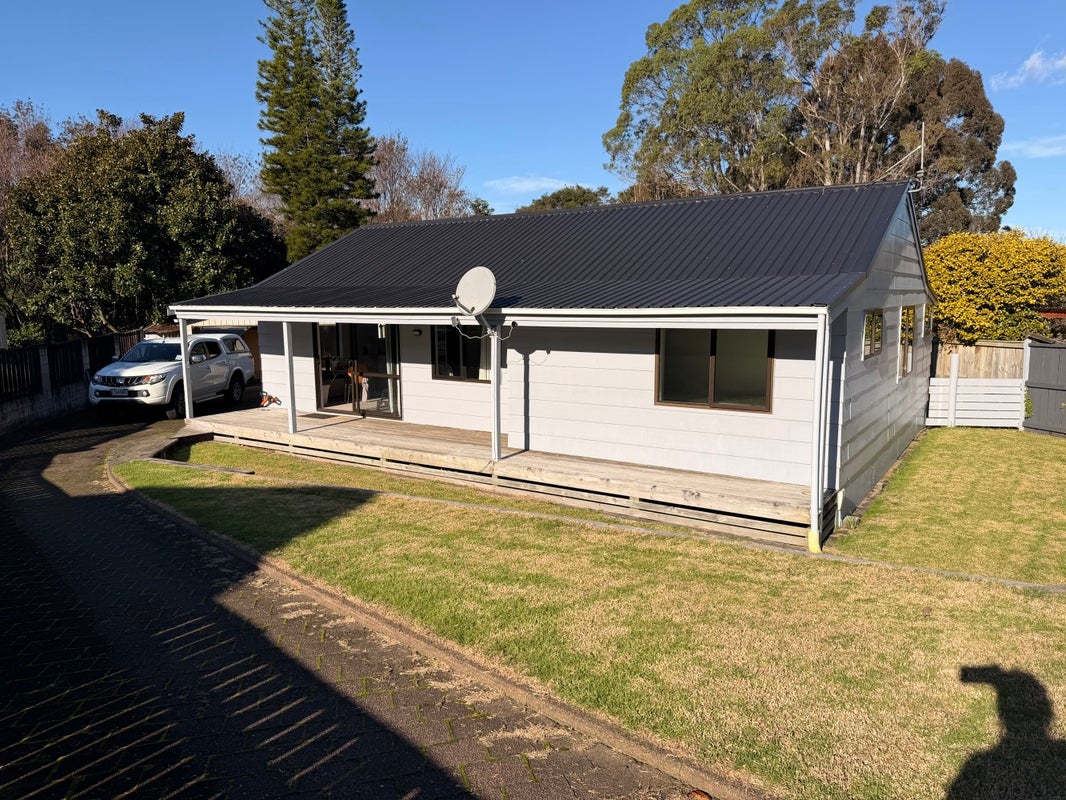 25 Chester Street, Judea, Tauranga - Carousel 1