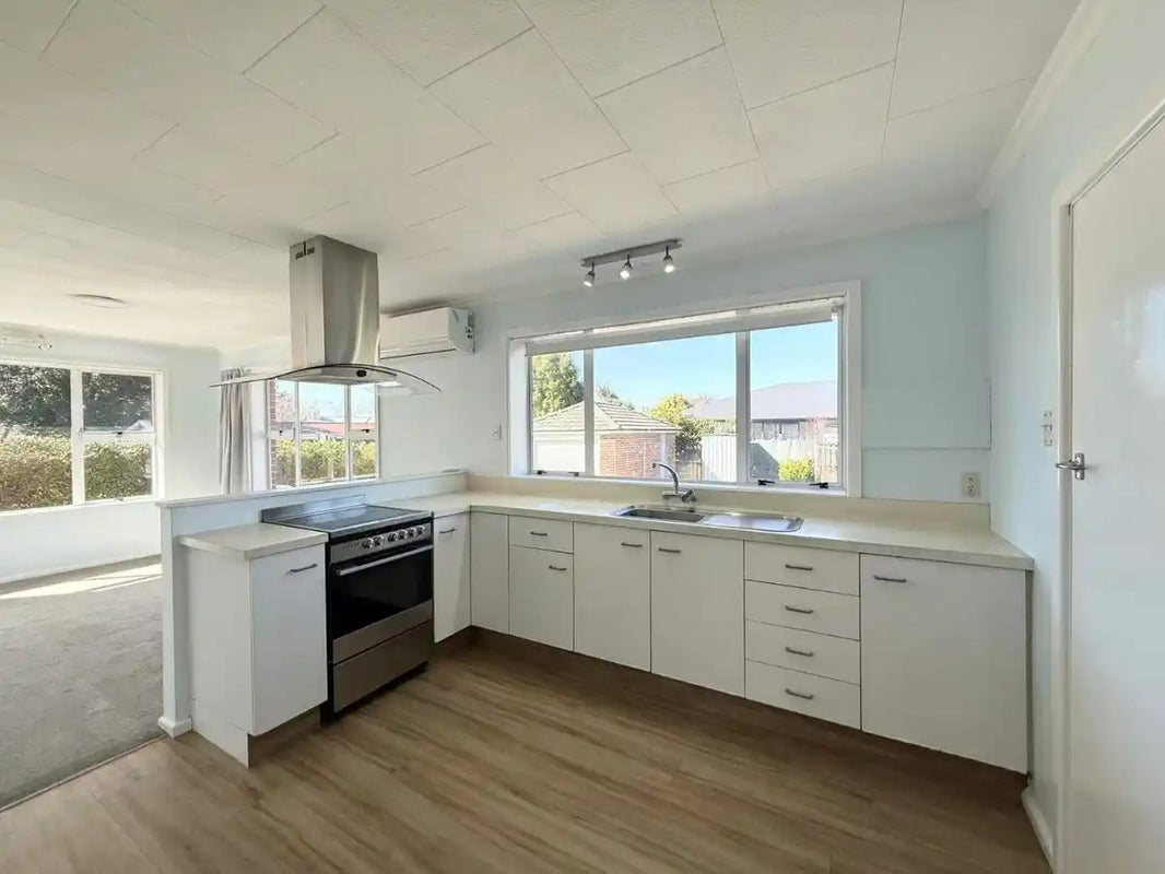 320 Greers Road, Bishopdale, Christchurch - Carousel 1