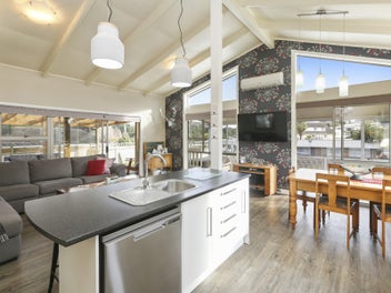 47 Cumberland Street, Merrilands, New Plymouth