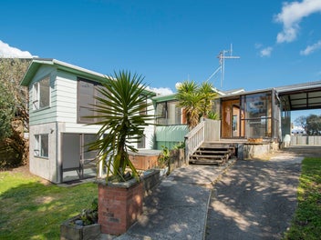 1291 Papamoa Beach Road, Papamoa Beach, Papamoa