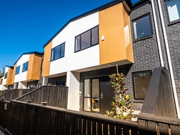 9/20 Seabrook Avenue, New Lynn, Auckland