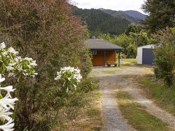 920 Wakamarina Road, Wakamarina