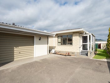 2/18 Ranui Road, Stoke, Nelson