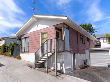 32A Bayview Road, Bayview, Auckland