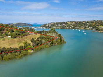 8 Green Road, Rainbows End, Matakana
