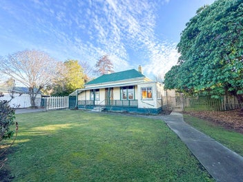 11 Maddren Street, Winchester