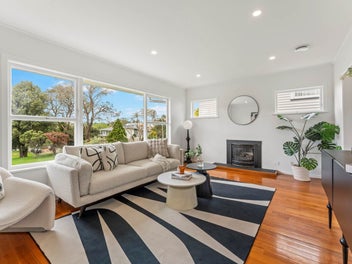 19 Halberg Street, Glenfield, Auckland