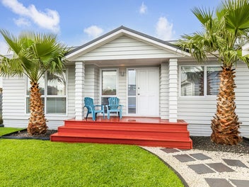 18 Aitkenhead Court, Parakai, Helensville