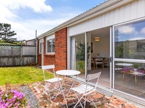 39 Colchester Crescent, Newlands, Wellington