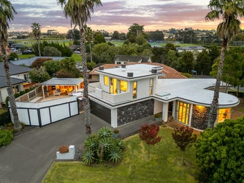 1 Jade Court, Rosedale, Auckland